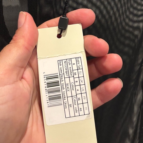 Never Fully Dressed drop hem maxi dress in black sz 4 - Picture 5 of 6